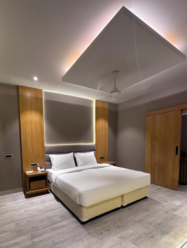 Hotel Rajmahal Moradabad Εξωτερικό φωτογραφία